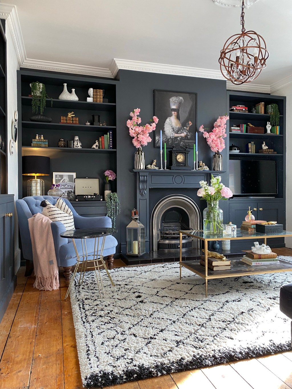 Living Room: Nearly Black, always&nbsp;bold